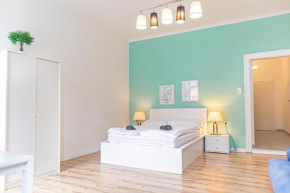 Affordable 1BR Apt Central Located in Vienna